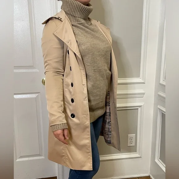 Classic Tan Trench Coat - Picture 2 of 6